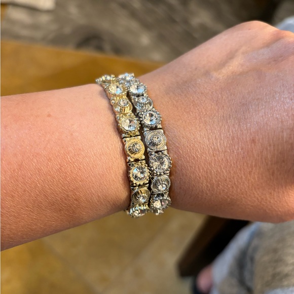 Beautiful elastic slip on bracelets. Vintage. Silver and gold tone - Picture 3 of 3